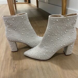 Betsey Johnson Women's Sb-Cady Ankle Boot